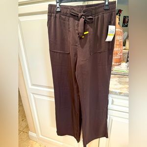 Michael Kors chocolate wide leg stretch pants size Medium, never worn, $orig 120